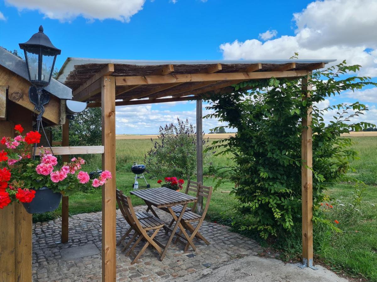 Le Chalet De La Ferme Du Tertre Villers-au-Tertre Exteriör bild